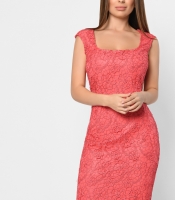 Праздничное платье-футляр с кружевом 36380