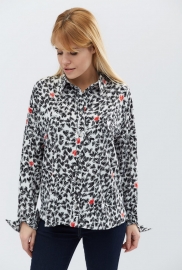 Женская рубашка свободного кроя с сердечками цвет белый-черный 32225