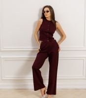 Изысканный брючный женский костюм цвета бургунди 56153