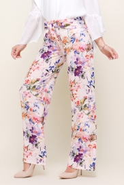 Персиковые брюки в цветочек 32952 Персиковые брюки в цветочек 32952