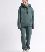 Уютный зеленый спортивный костюм в стиле оверсайз 55864 Уютный зеленый спортивный костюм в стиле оверсайз 55864