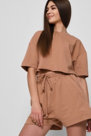 Летний костюм с кроп-топом и шортами цвет песок 48798 Летний костюм с кроп-топом и шортами цвет песок 48798