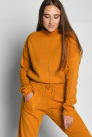 Вязаный спортивный костюм цвета горчицы 55135 Вязаный спортивный костюм цвета горчицы 55135