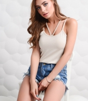 Женская бежевая майка на бретелях 26989