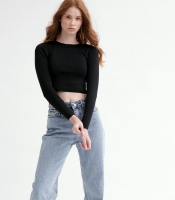 Трикотажный черный кроп-топ 55793