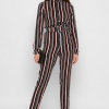 Стильный комбинезон в полоску 35305  xp-2866