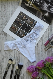 Женские белые стринги с кружевом и бантиком 35176
