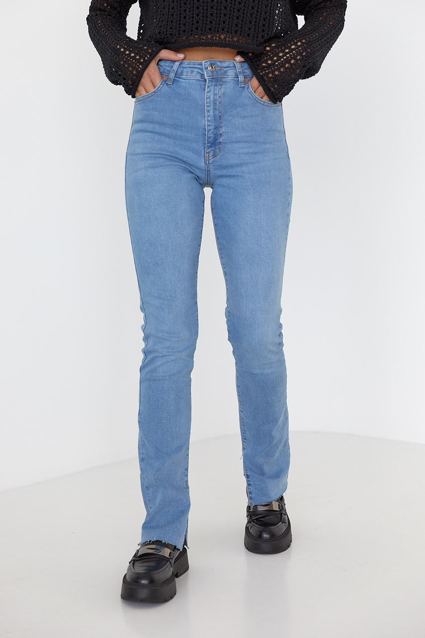 Женские джинсы skinny с разрезами