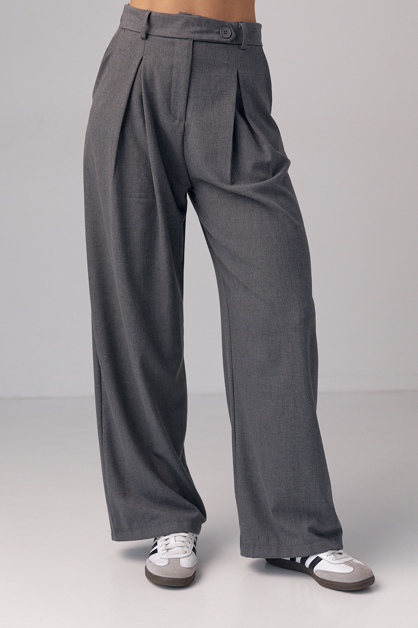 Женские классические брюки со складками