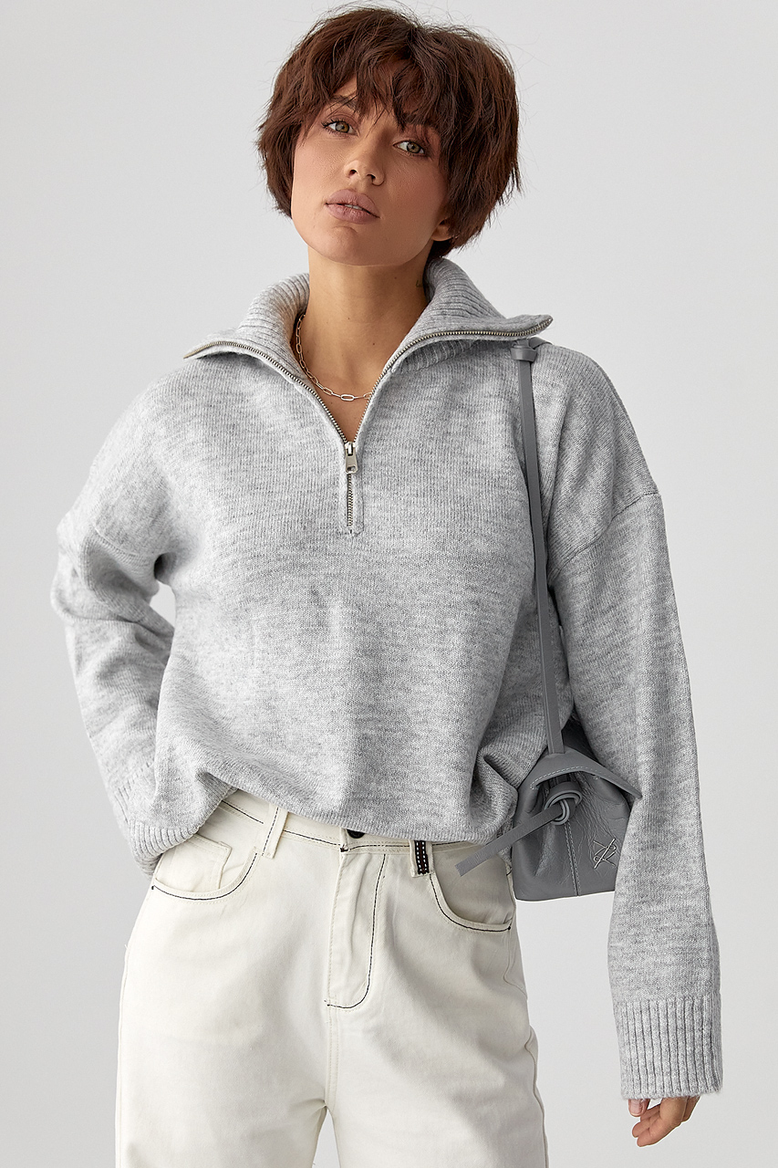 Однотонний в'язаний светр оверсайз із широкими рукавами