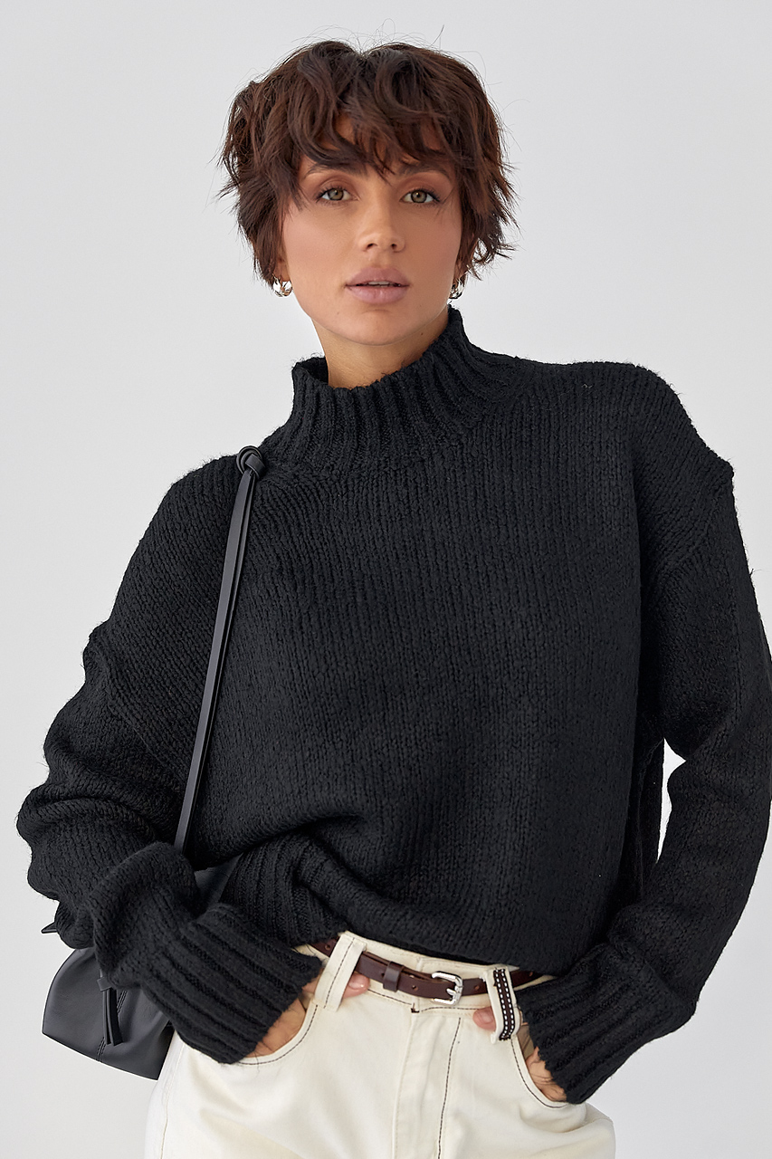 Однотонний в'язаний светр вільного фасону