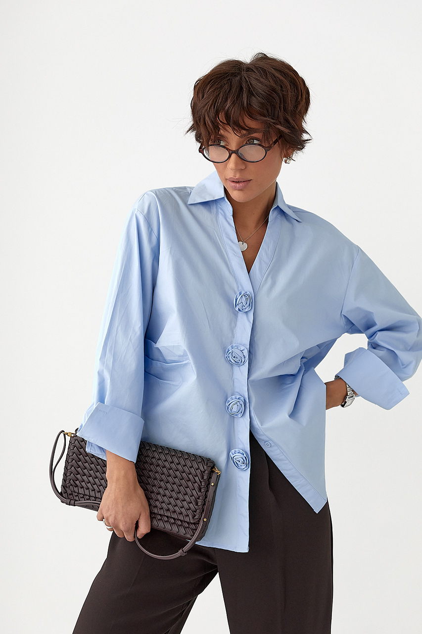 Класична сорочка з трояндами на ґудзиках