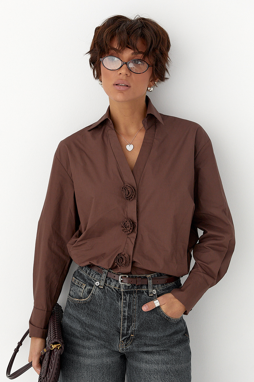 Класична сорочка з трояндами на ґудзиках