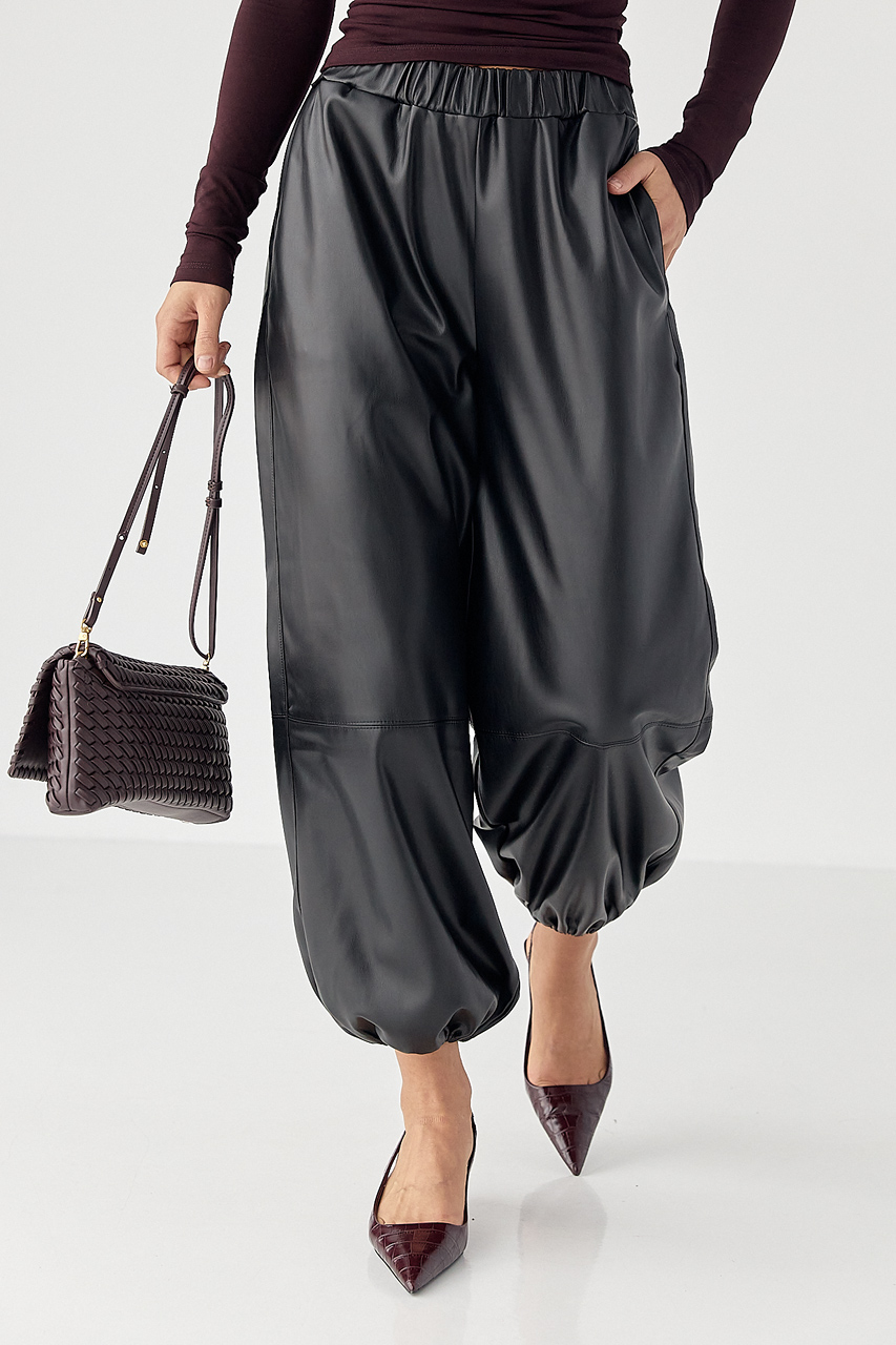 Штани-джогери з екошкіри  LX-10710109