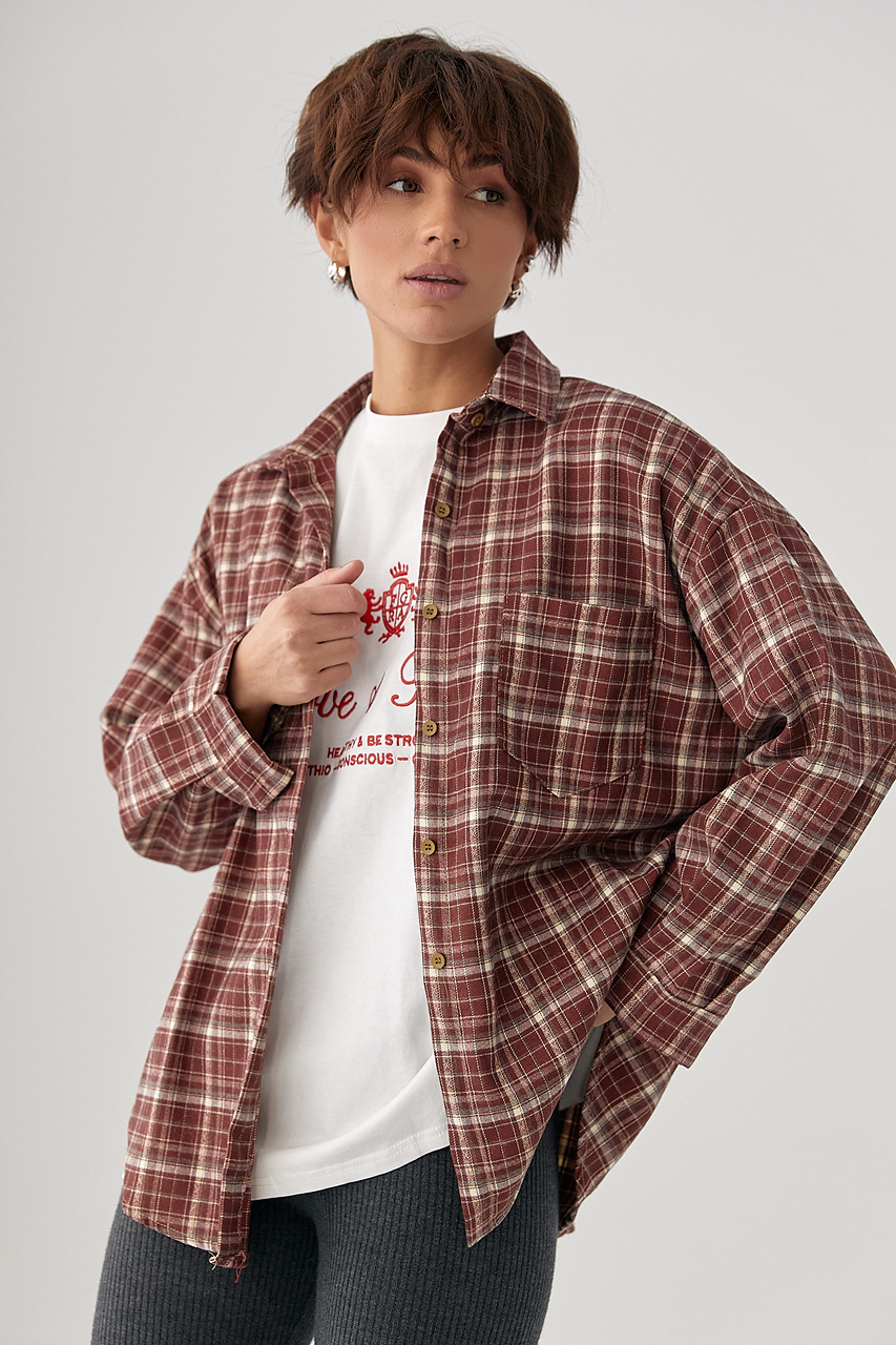 Картата сорочка з накладною кишенею