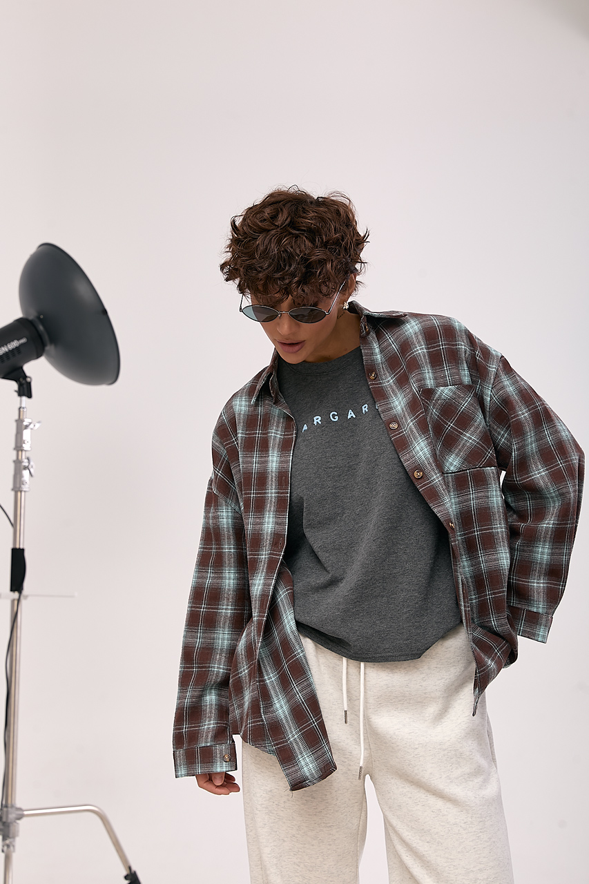 Вільна сорочка в клітинку з написом на спині  LX-10722028