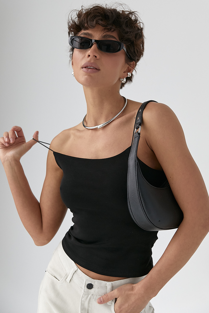 Однотонна майка на тонких бретелях