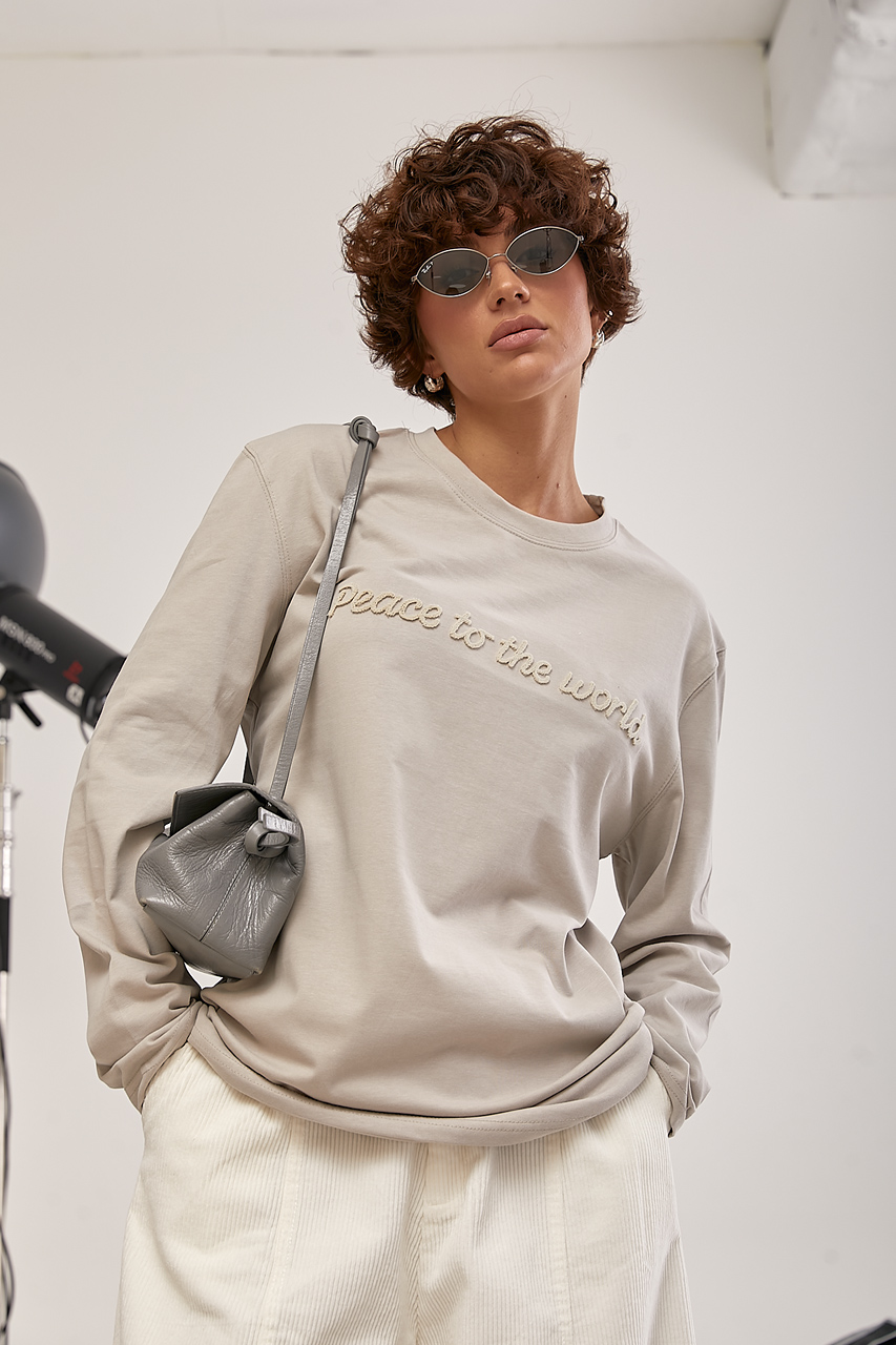 Вільний лонгслів із написами