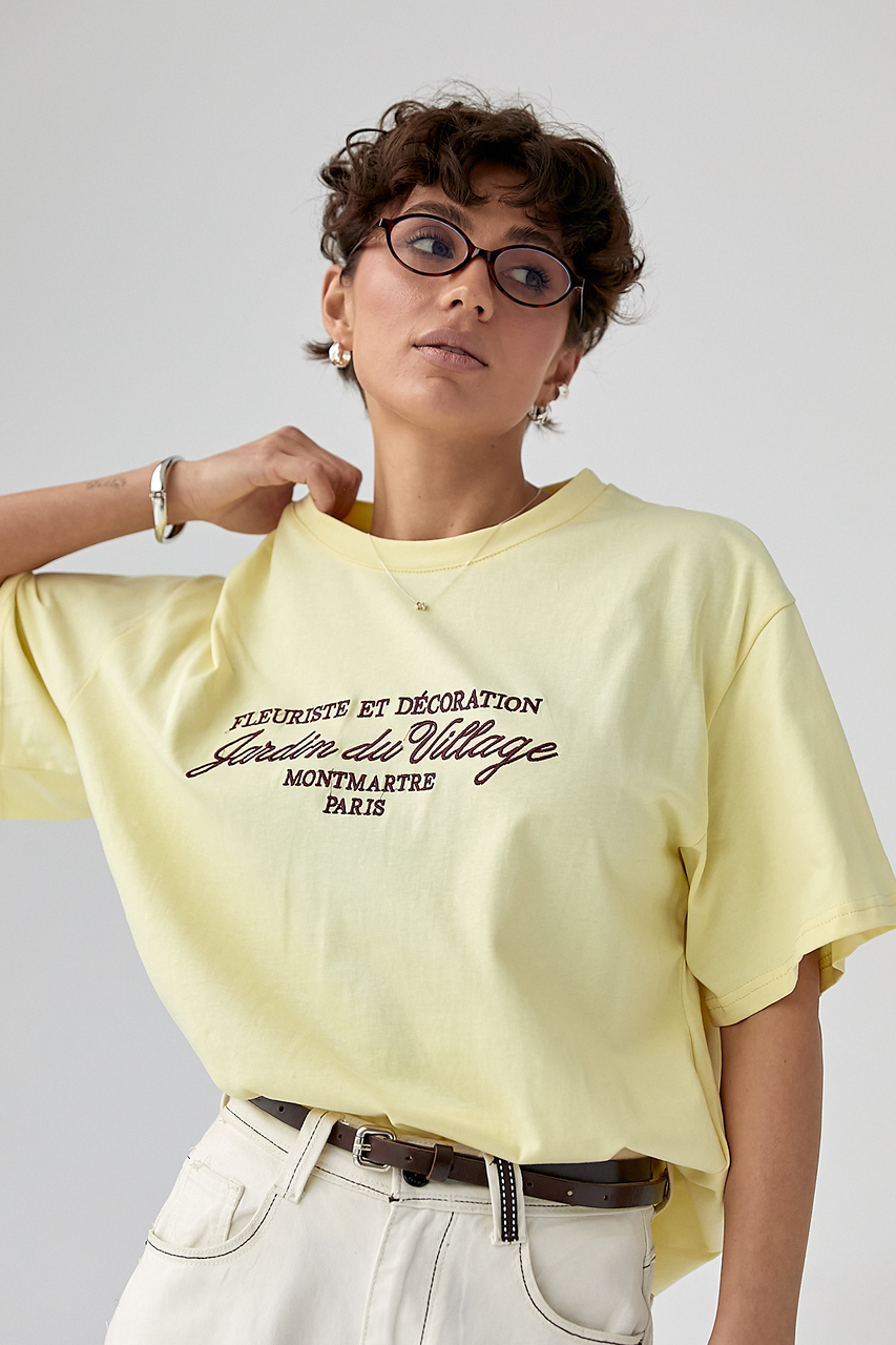 Вільна однотонна футболка з вишитими написами  LX-10727605