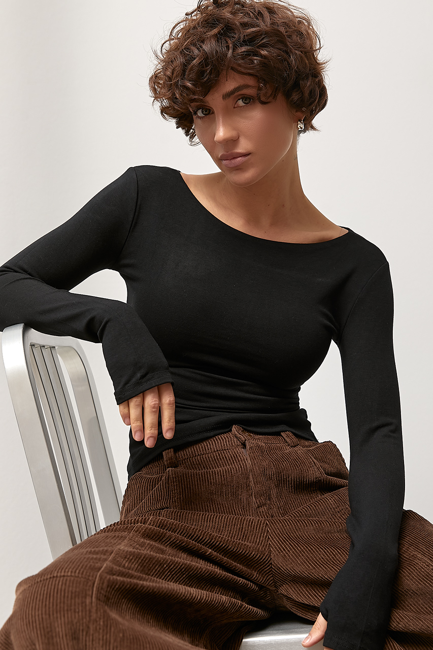 Еластичний базовий приталений лонгслів