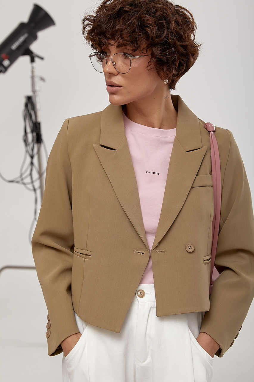 Короткий класичний жакет з асиметричним низом  LX-10728920