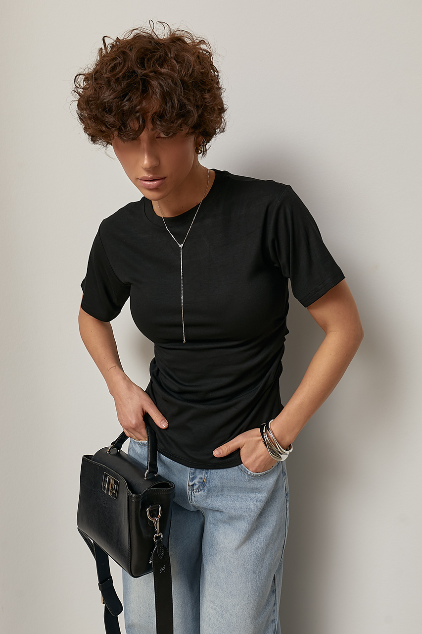 Однотонна футболка з драпіруванням  LX-10735309