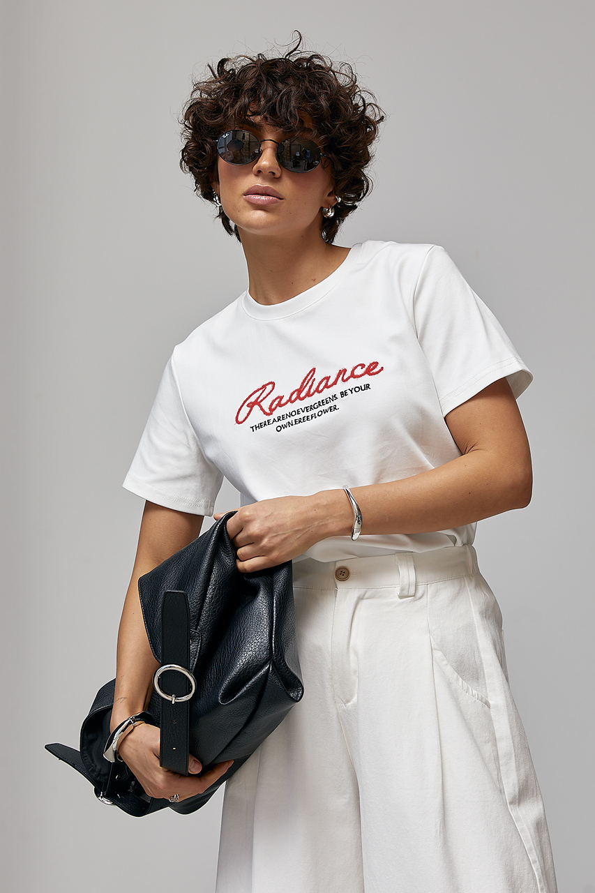 Жіноча трикотажна футболка з вишитими написами  LX-10736947