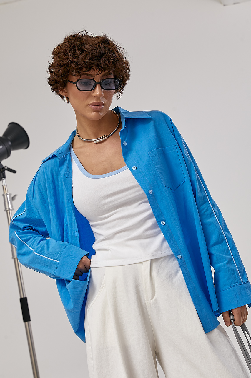 Класична сорочка з контрастними вставками в комплекті з майкою