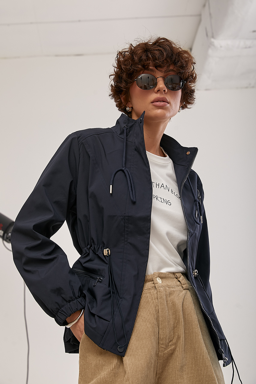 Жіноча однотонна вітровка із затяжками на талії  LX-10738502