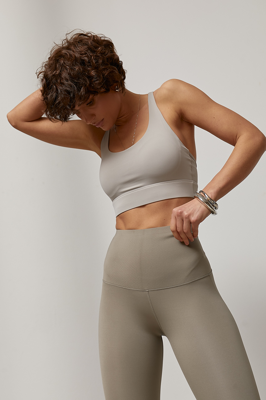 Спортивний топ з чашечками на бретелях  LX-10741510