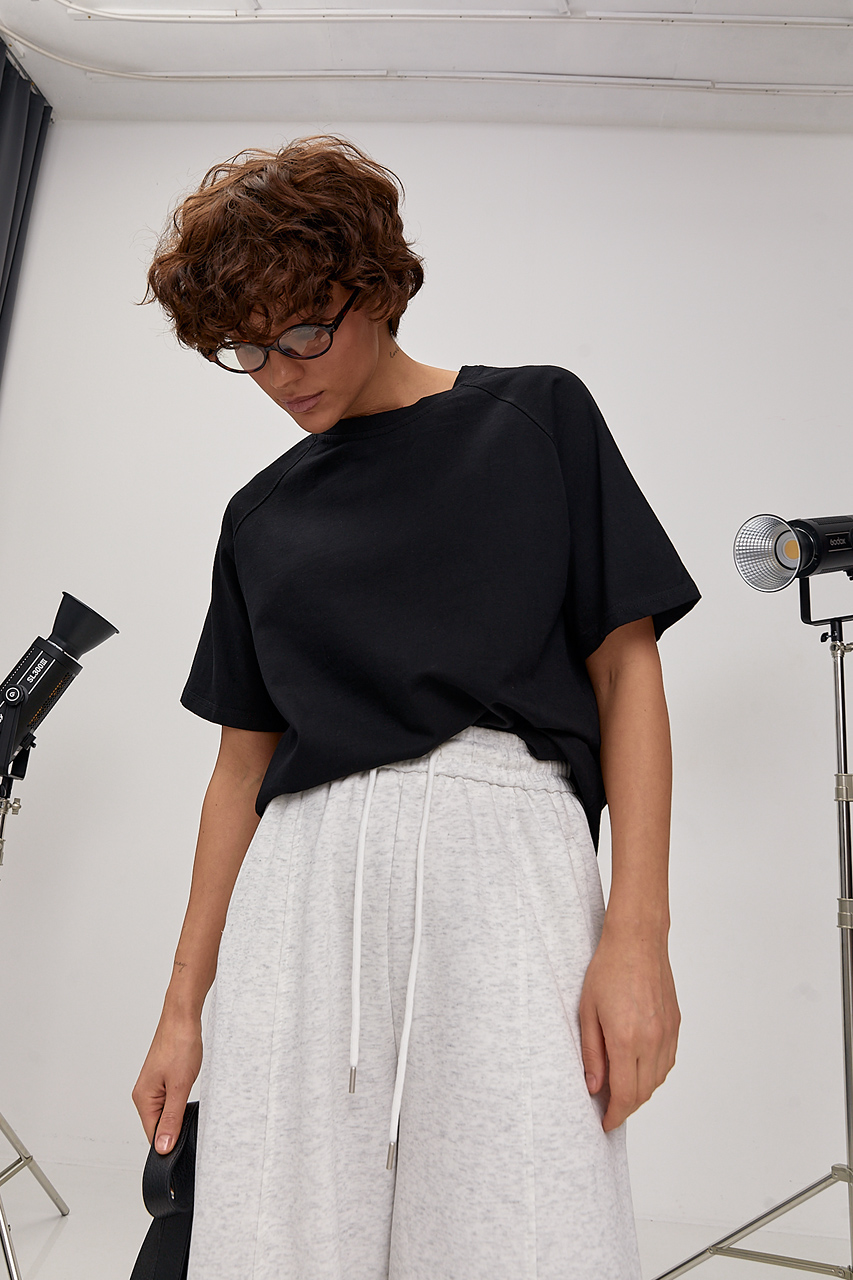 Однотонна футболка з необробленим низом  LX-10742209