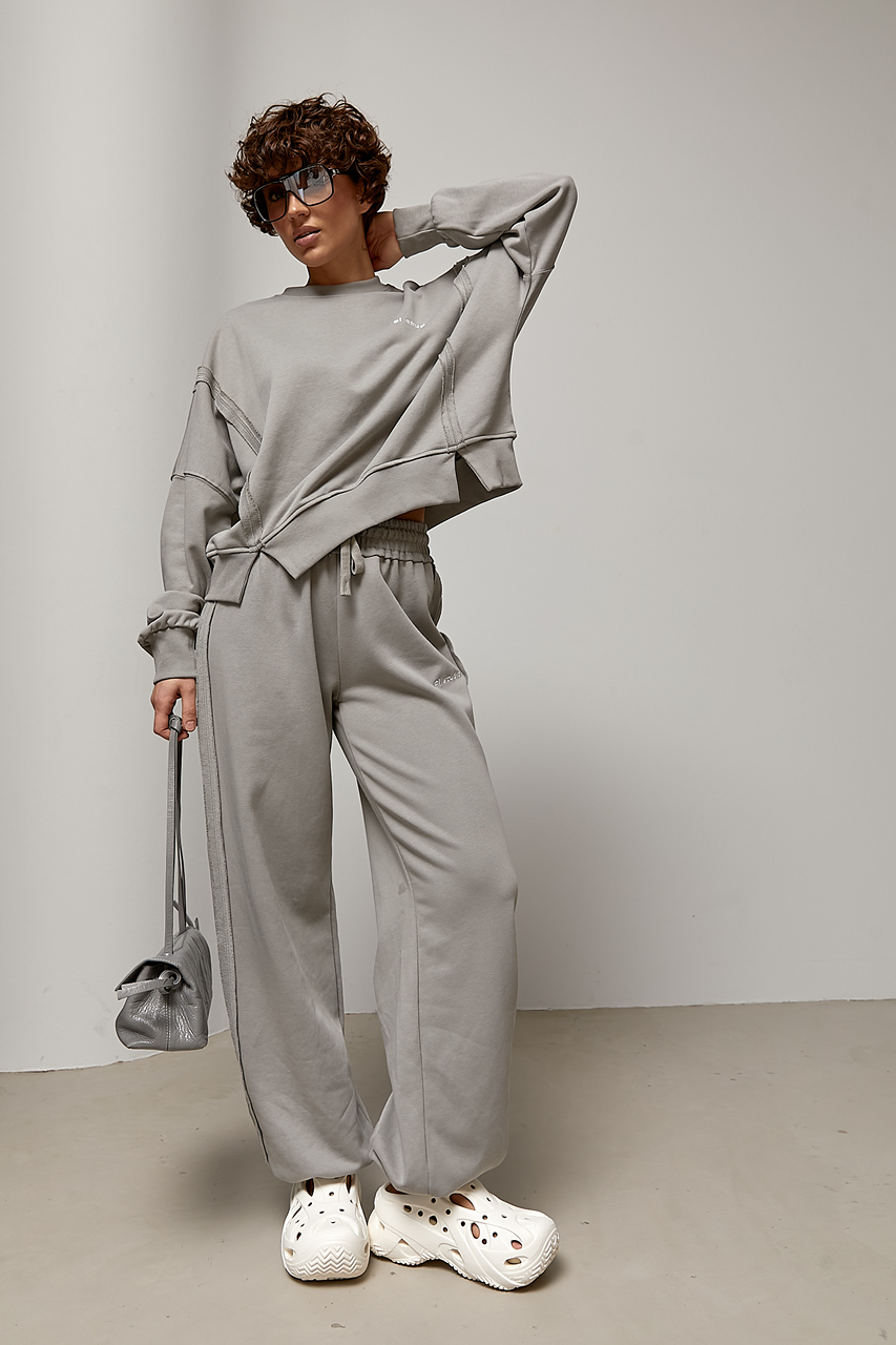 Вільний спортивний костюм з рваними елементами LX-10743110 Вільний спортивний костюм з рваними елементами LX-10743110