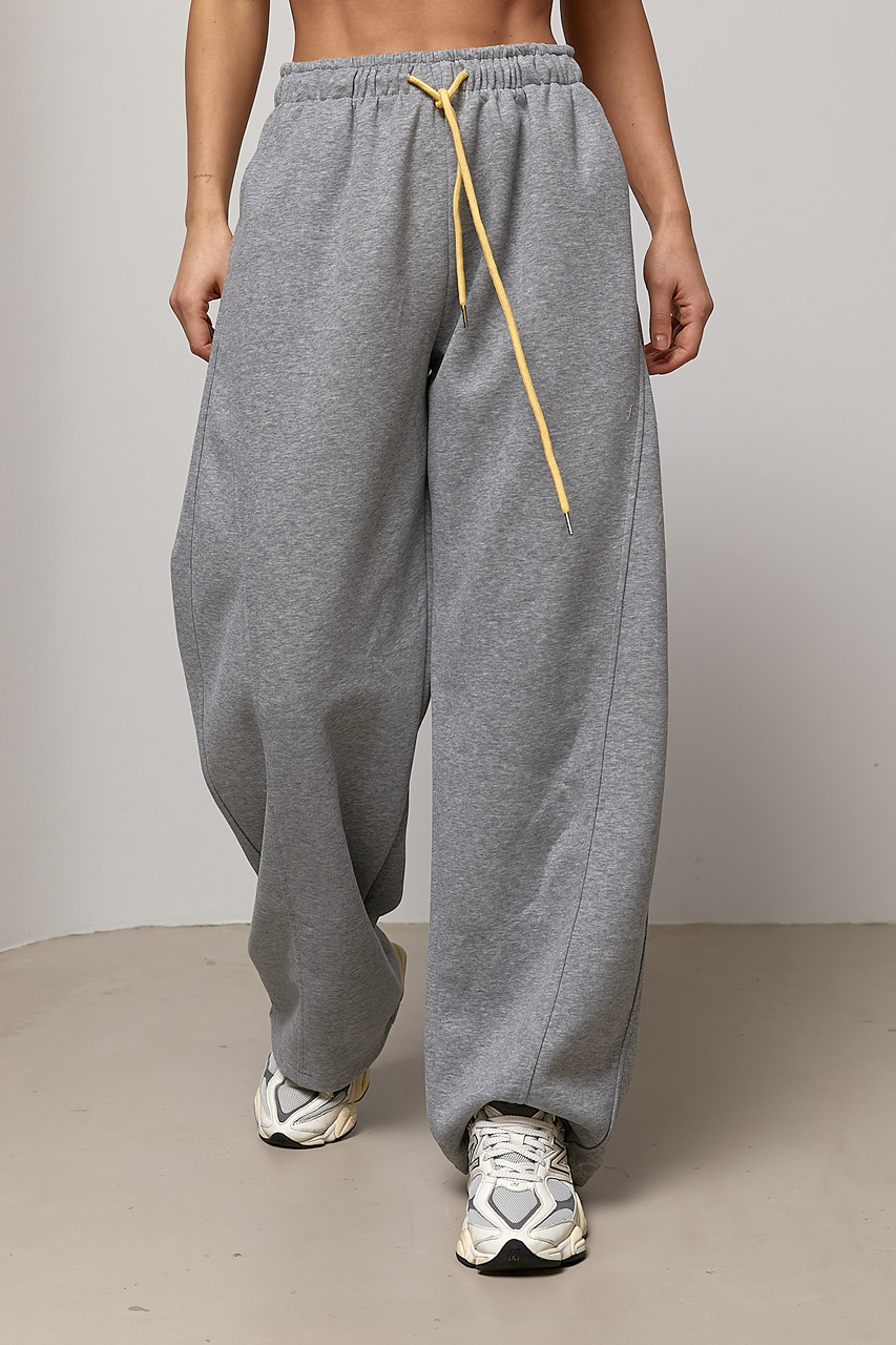 Однотонні спортивні штани із затяжками LX-10743210 Однотонні спортивні штани із затяжками LX-10743210