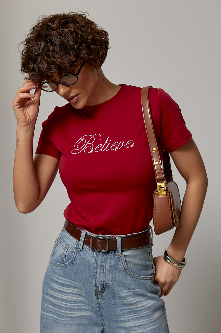 Жіноча футболка з вишитим написом і перлами  LX-10745108