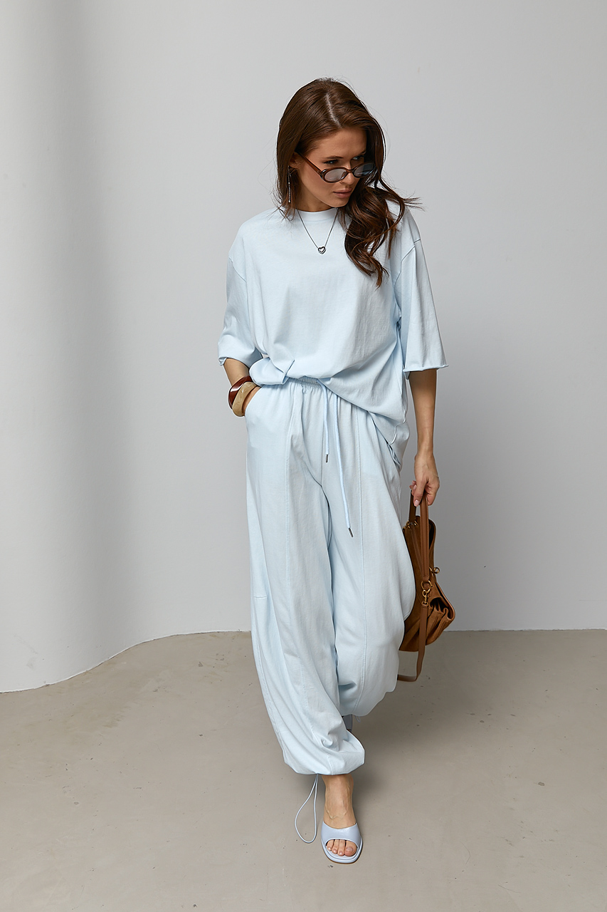 Трикотажний костюм вільного крою з футболки та штанів