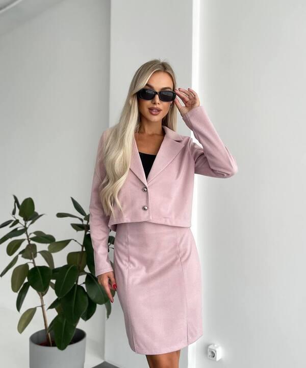 Костюм-двойка женский кашемир елочка с юбкой и укороченным пиджаком на подплечниках весенний