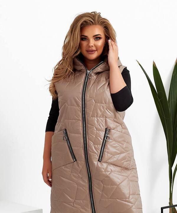 Жилетка женская теплая плащевка лаке на синтепоне 150 с накладными карманами с капюшоном 