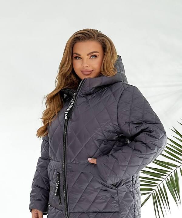 Куртка женская стёганая с капюшоном из плащевки Лаке на синтепоне весенняя