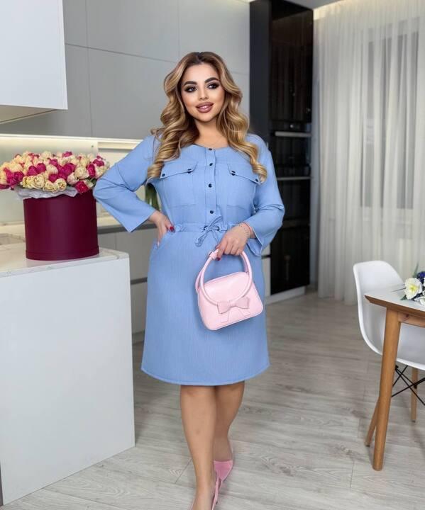 Платье женское прямого кроя из костюмной ткани меланж с накладными карманами и поясом весенне-летнее