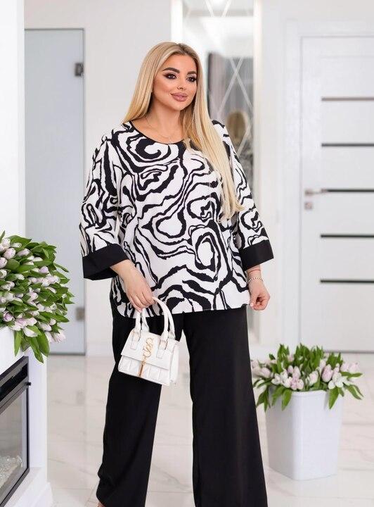 Костюм женский из софта: свободная блуза и брюки с высокой талией весенне-летний