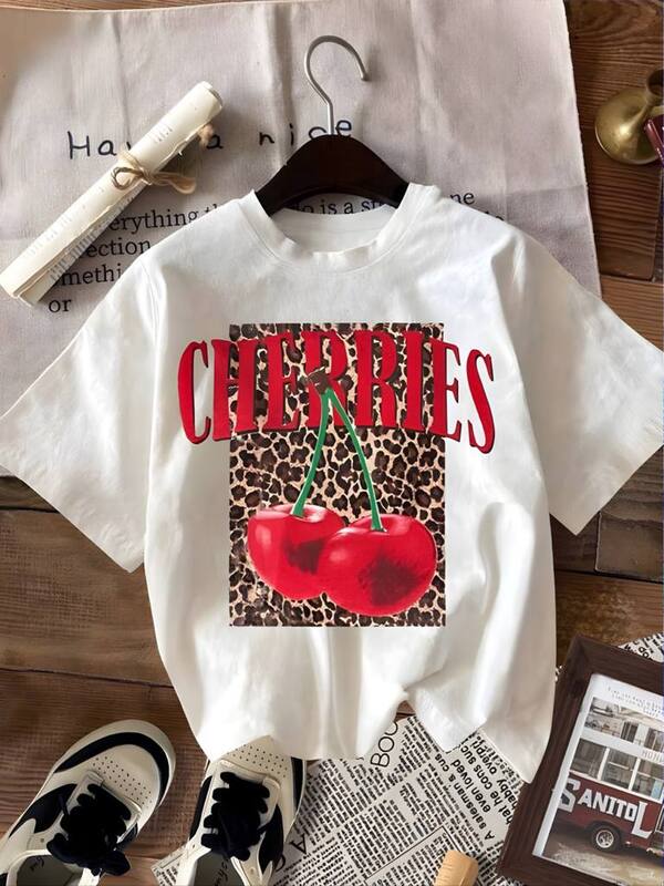 Футболка женская из турецкого кулира с хлопком с принтом "CHERRIES на леопардовом фоне" летняя