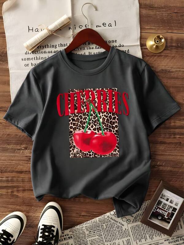 Футболка женская из турецкого кулира с хлопком с принтом "CHERRIES на леопардовом фоне" летняя
