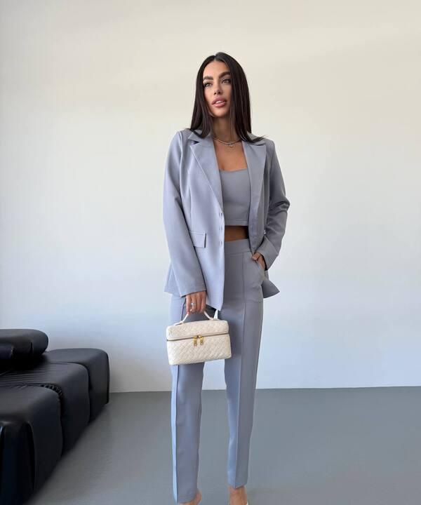 Костюм трійка