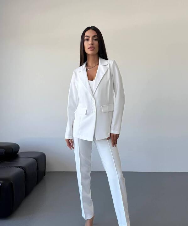 Костюм трійка