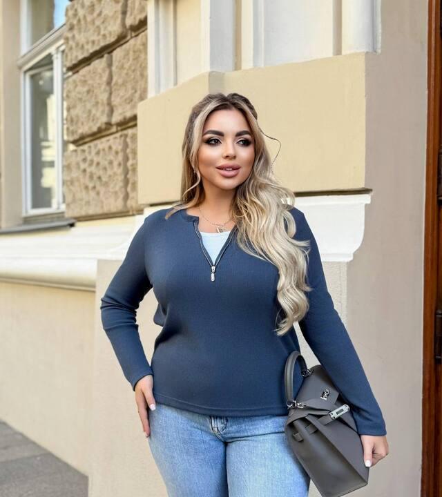 Лонгслив женский из рубчика с декольте-обманкой на молнии осенний