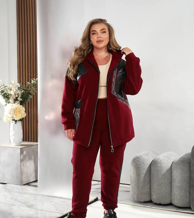 Спортивный костюм-двойка женский из трехнитки на флисе с курткой на молнии и брюками с лампасами осенний