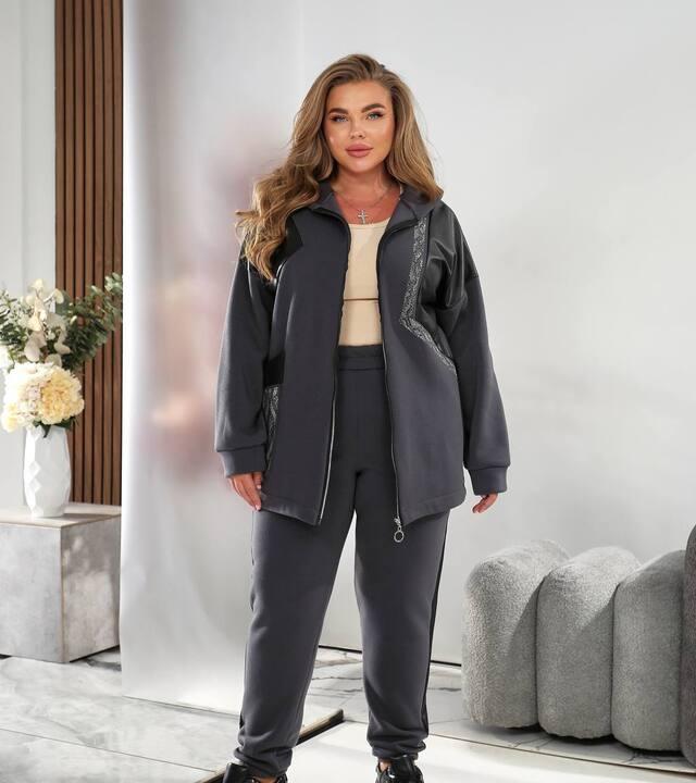 Спортивный костюм женский утепленный из трехнитки на флисе с вставками из эко-кожи осенний
