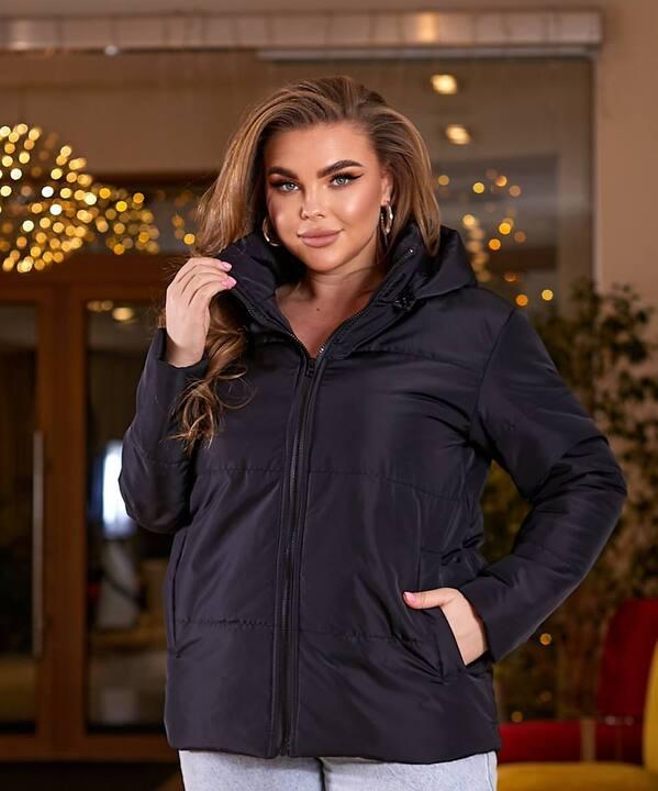 Куртка женская черная плащевка Канада с силиконовым утеплителем и подкладкой саржа короткая со съемным капюшоном осенне-зимняя больших размеров