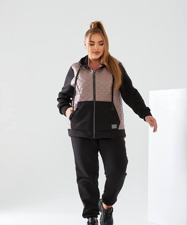 Спортивный костюм-двойка женский утепленный из трехнитки на флисе со стегаными вставками и капюшоном осенне-зимний