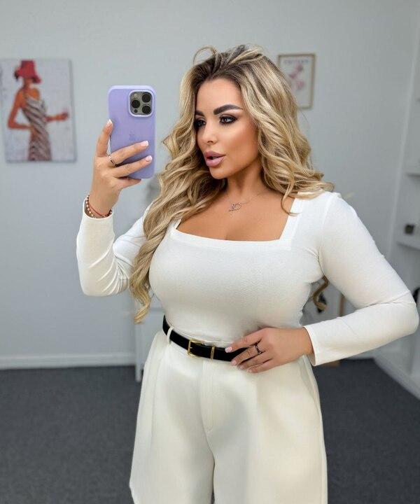 Лонгслив женский трикотажный премиум качества с квадратным вырезом осенне-зимний